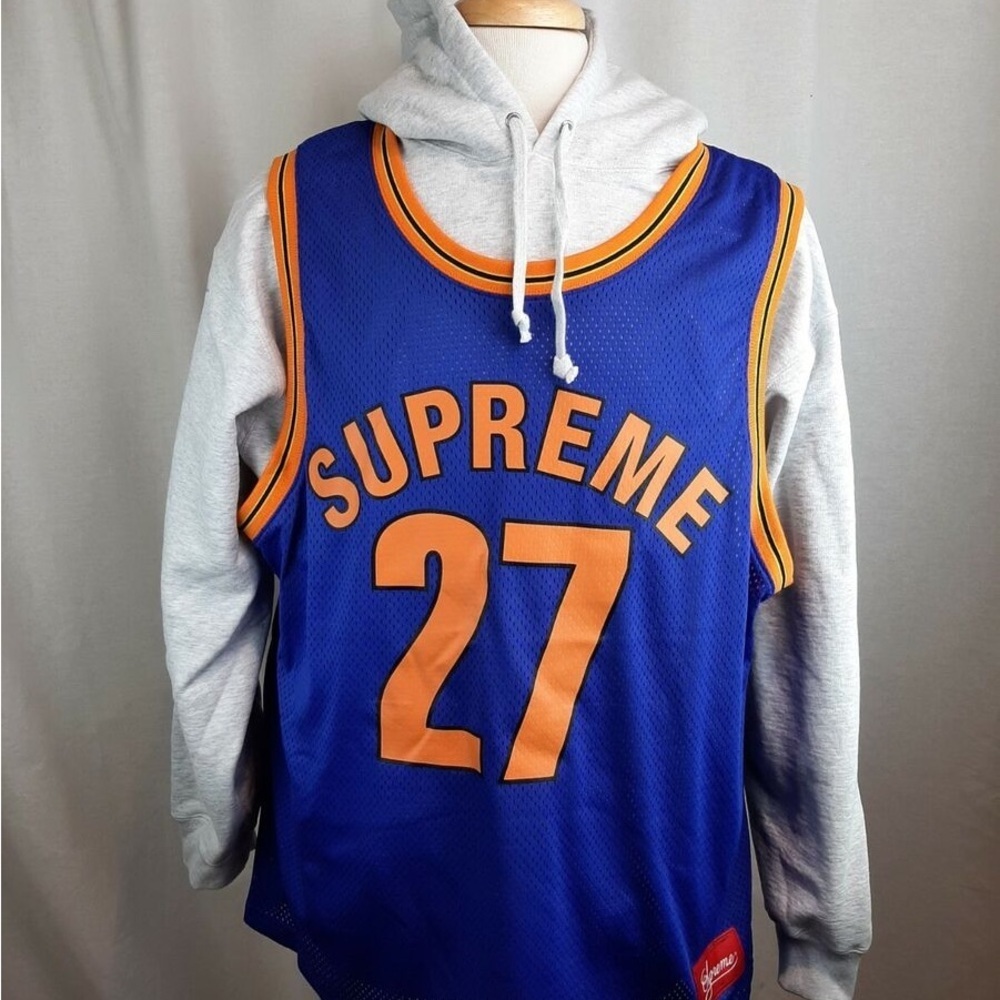 Supreme hoodie